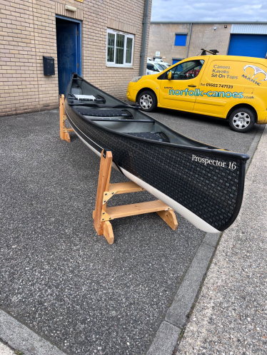 Swift Canoes Prospector 16 Combi Lightweight Super Canoe Carbon Fusion Carbon Innegra Textreme Finish With Carbon Outfitting On Sale At Norfolk Canoes 