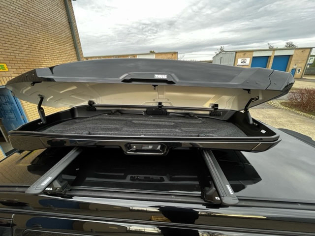Thule Vector M Roofbox Open Showing the Internal Inside Of The Box - Norfolk Canoes UK Thule Dealer